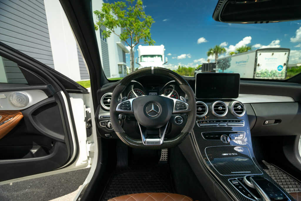 c63 interior 11
