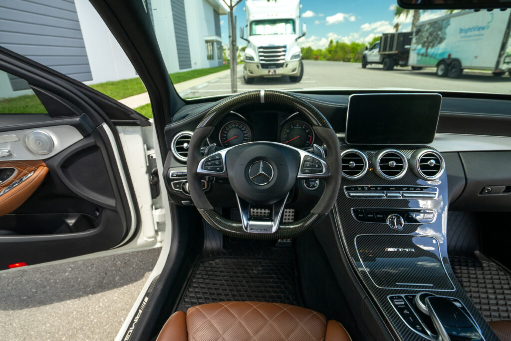 c63 interior 12