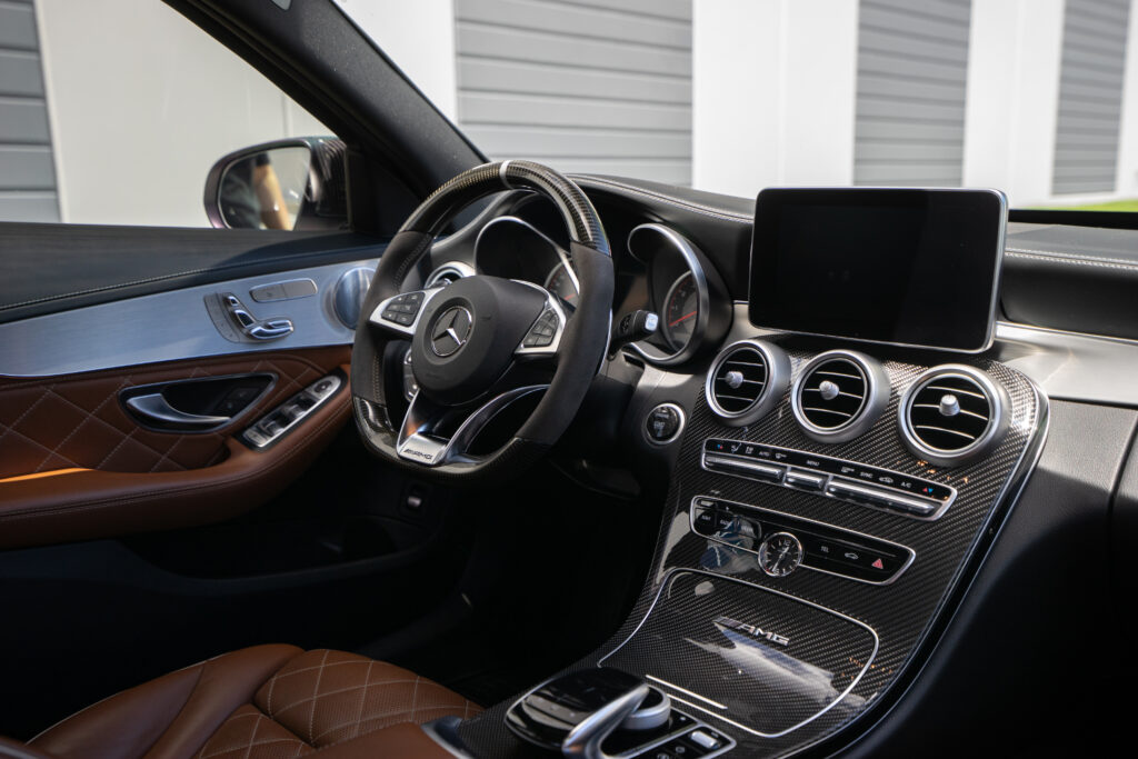 c63 interior 9