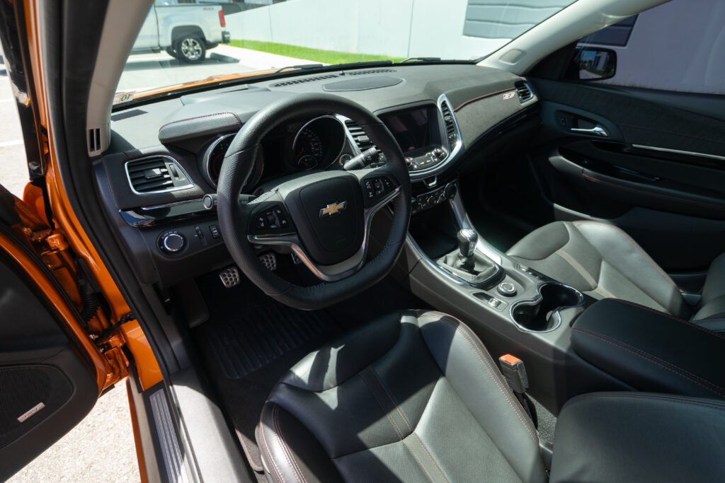 orangess interior 1