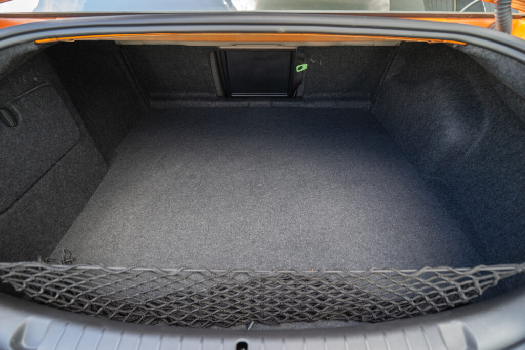 orangess interior 17