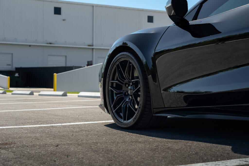 2025 black c8 z06 17