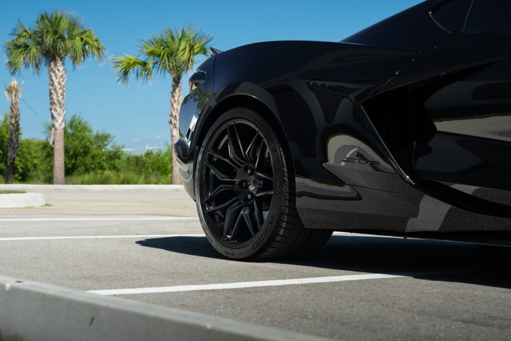 2025 black c8 z06 25