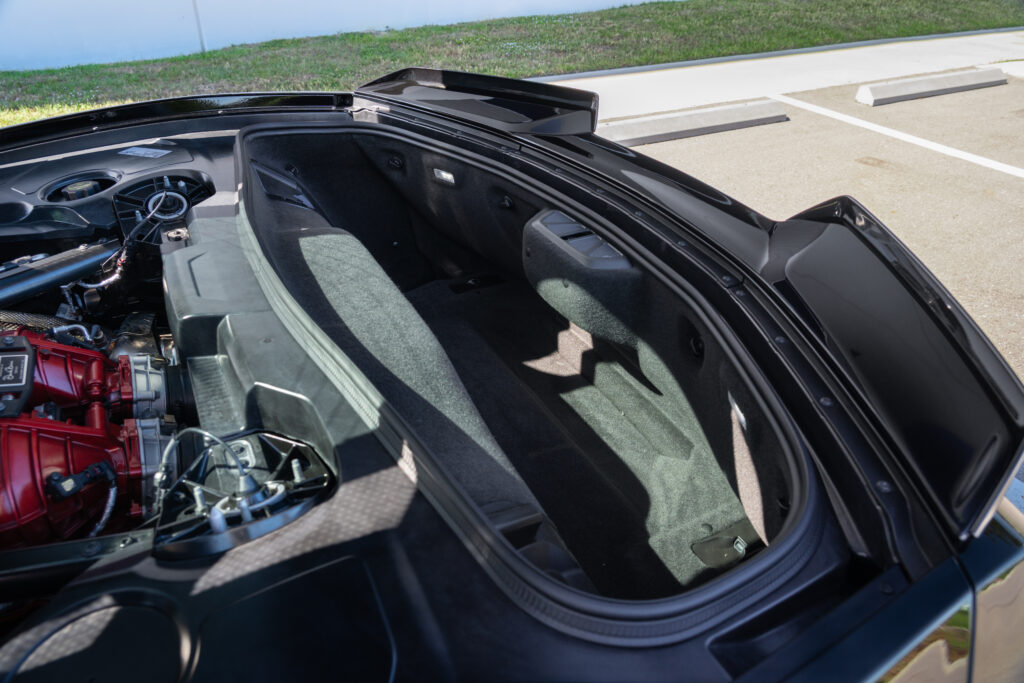 2025 black c8 z06 43