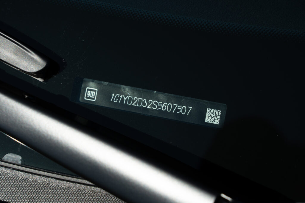 2025 black c8 z06 53