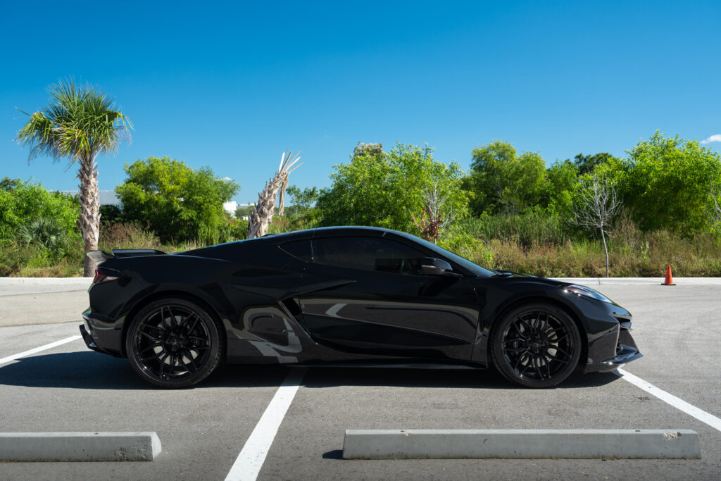 2025 black c8 z06 8